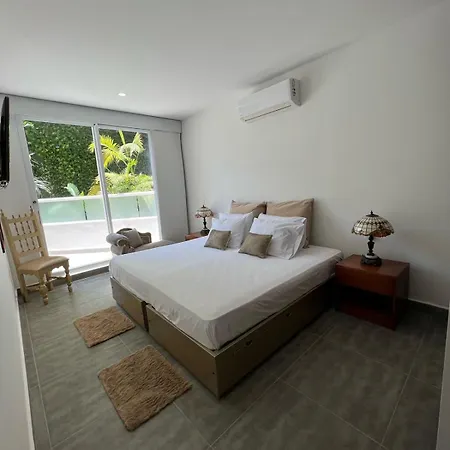 Cerca al Hotel Americas Ctgna Spiaggia Morros Piscina playa